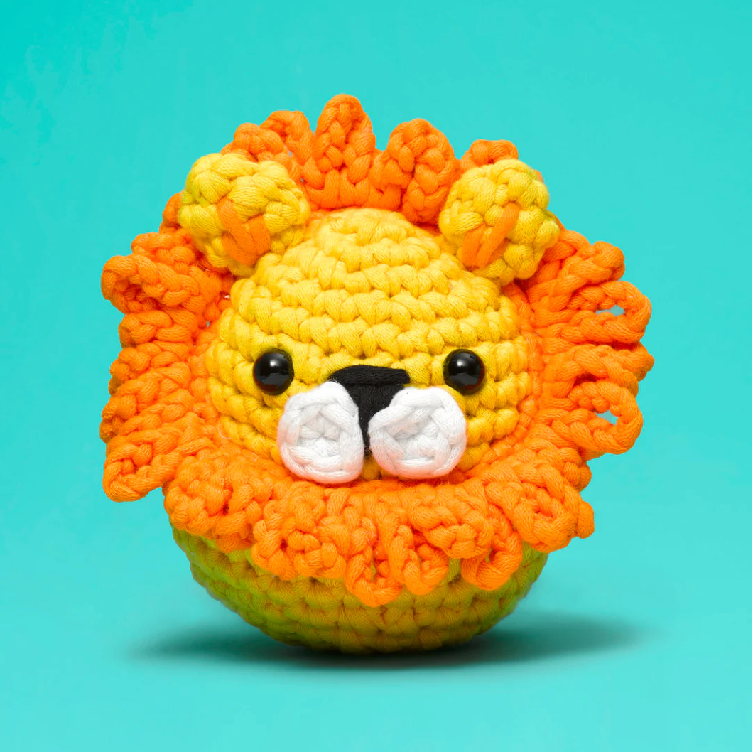 Woobles Crochet Kit | Sebastian the Lion