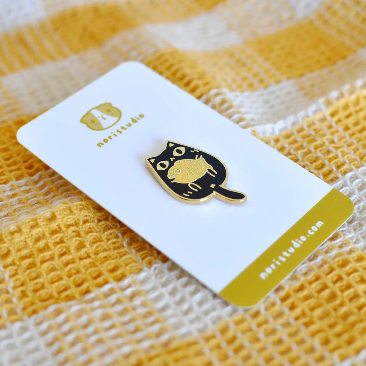 Black Taiyaki Cat Enamel Pin